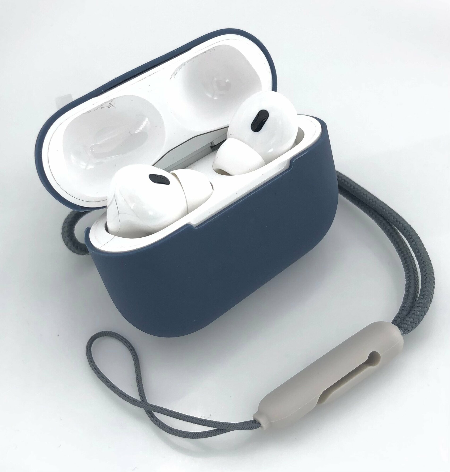 Силиконовый чехол для AirPods Pro 2 с ремешком ультратонкий midnight blue