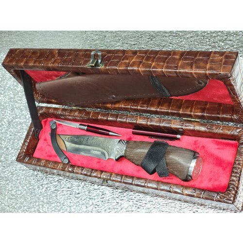 Нож туристический Охотник , разделочный в чехле ножнах и подарочный кожаный футляр , ручка нож. (Сталь65х13)