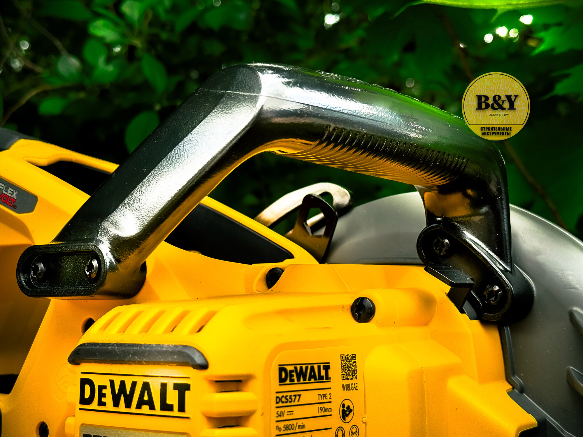 Пила дисковая аккумуляторная DeWalt DCS577N (без акк, без з/у) - фото №8