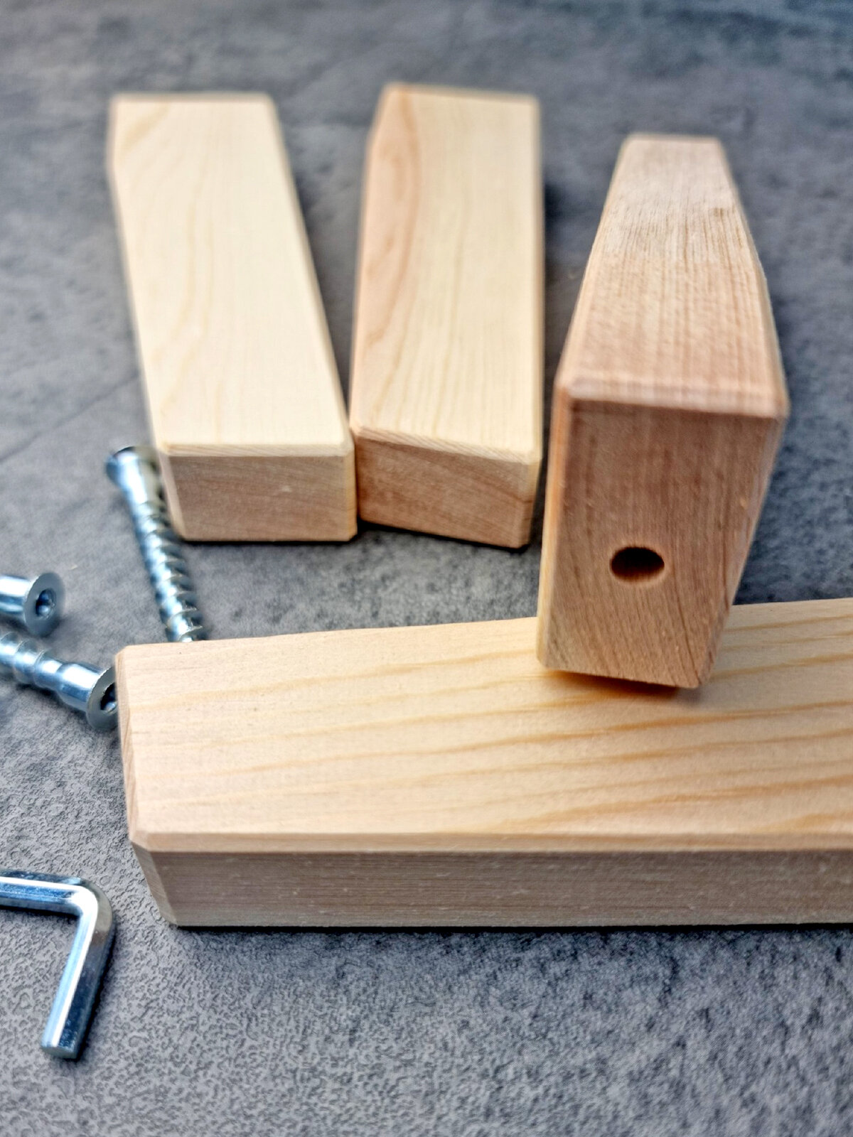 Изображение Ножки мебельные деревянные плоские 15 см