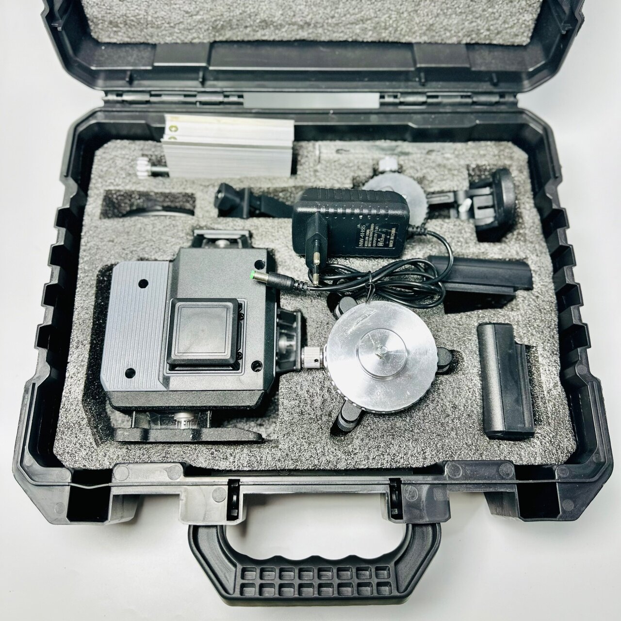 Лазерный уровень Nanwe. 16 линий. 4D. 360. — фото 1