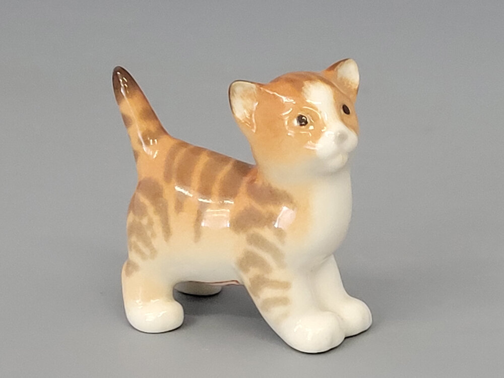 Фарфоровая статуэтка Котенок Фимка , Императорский фарфоровый завод , маленький размер, мягкий фарфор