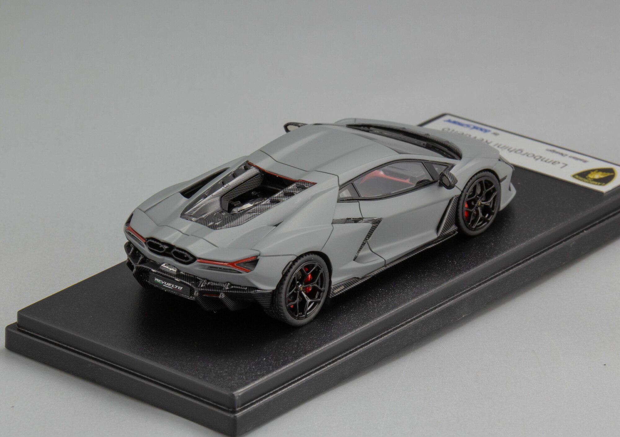 Масштабная модель Lamborghini Revuelto — фото 1