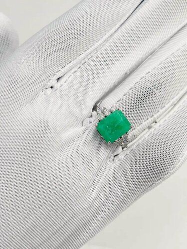 Изображение товара Кольцо, серебро, 925 проба, изумруд, фианит