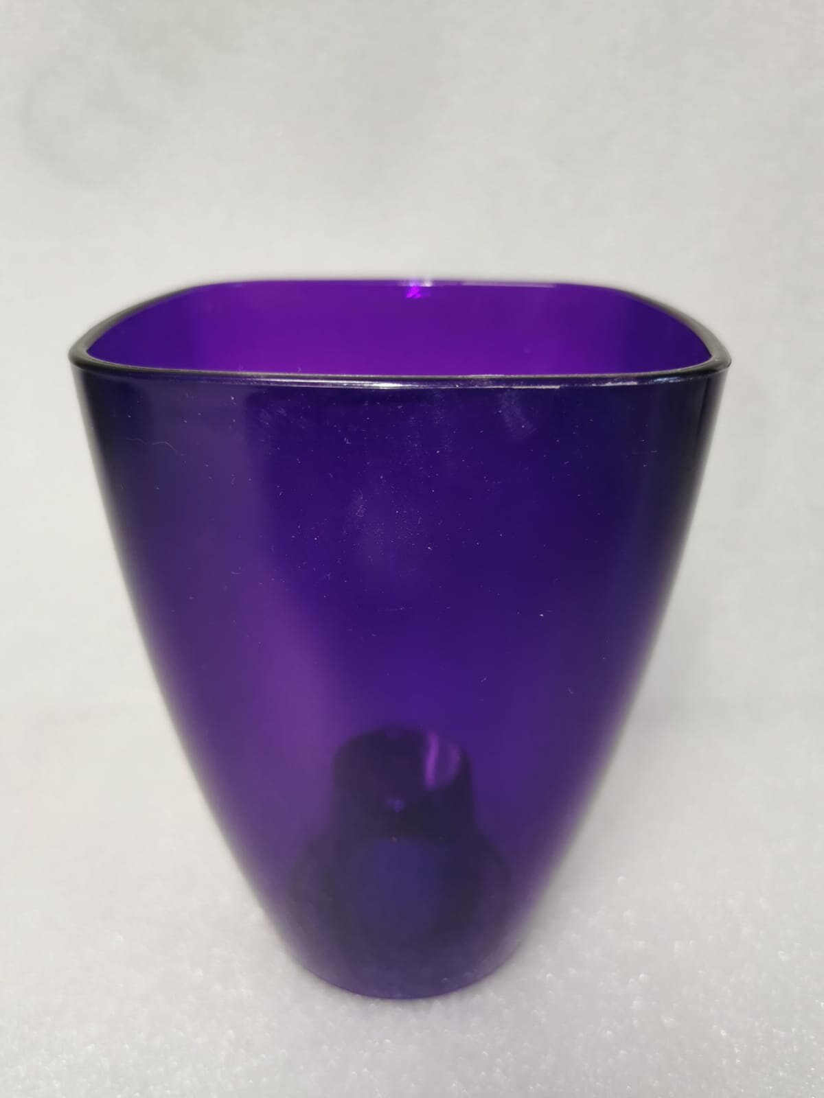 Кашпо для орхидеи пластиковое объём 1л цвет фиолетовый.