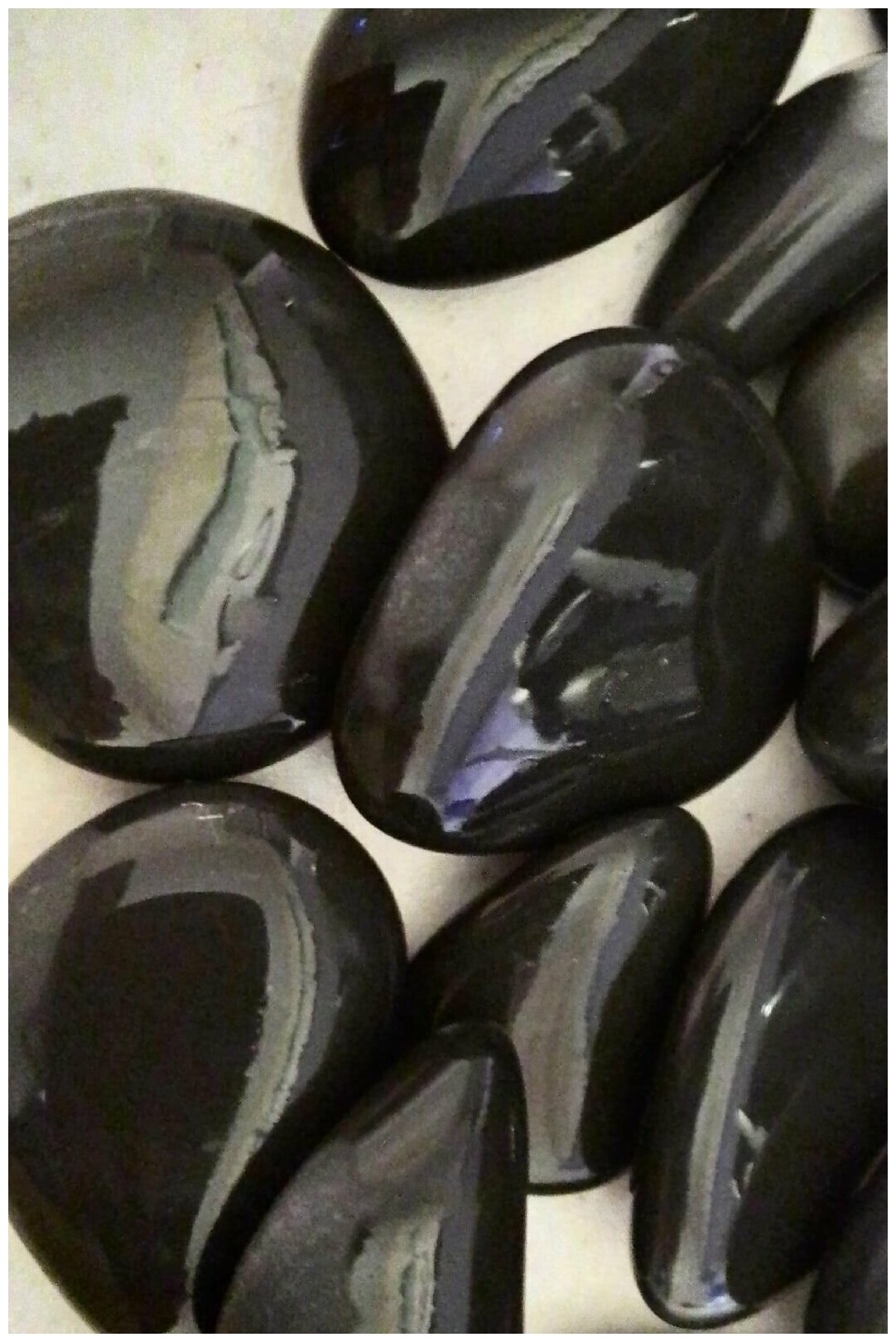 Морская галька чёрная / природный камень 2-5см. 1кг.