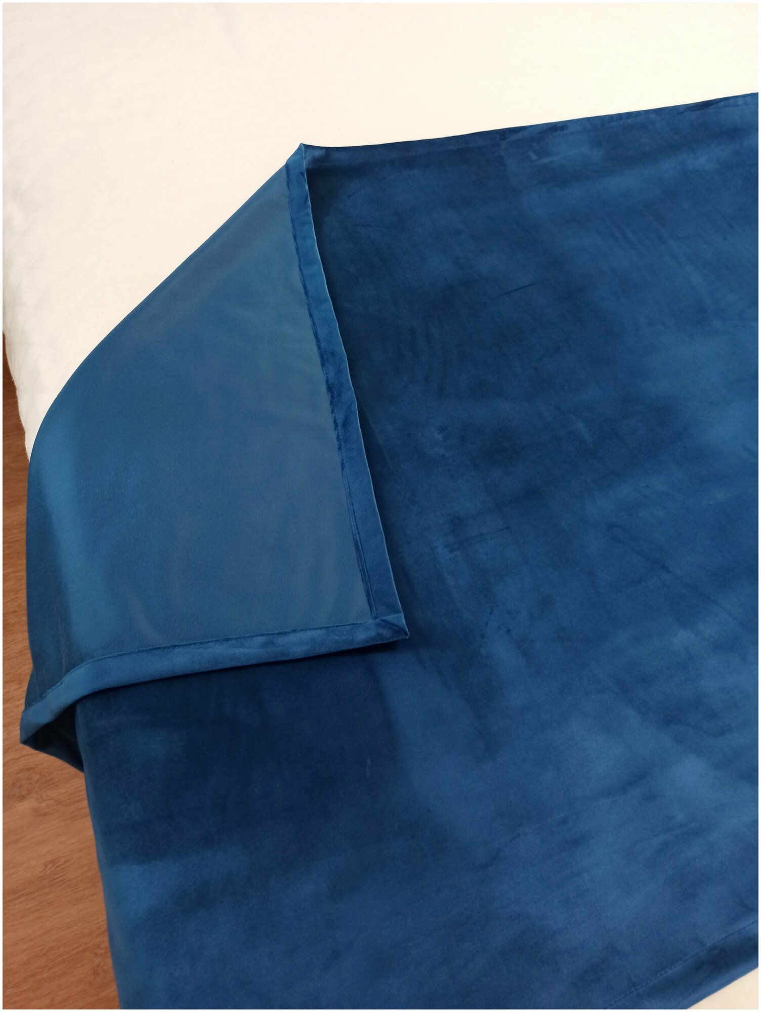 Покрывало - дорожка на кровать "Кружева" Бархат 80х200 см, синий - фотография № 3