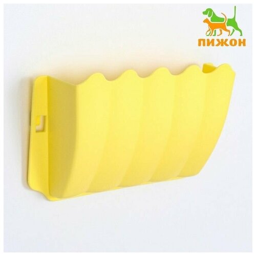 Кормушка для сена наружная 25 х 157 х 7 см жёлтая 800₽