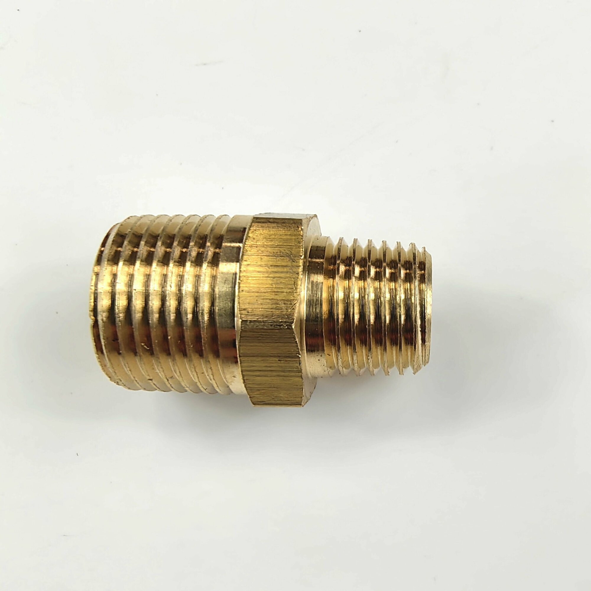 фото Ниппель Профитт латунный переходной пневмо 3/8"НР х 1/4"НР