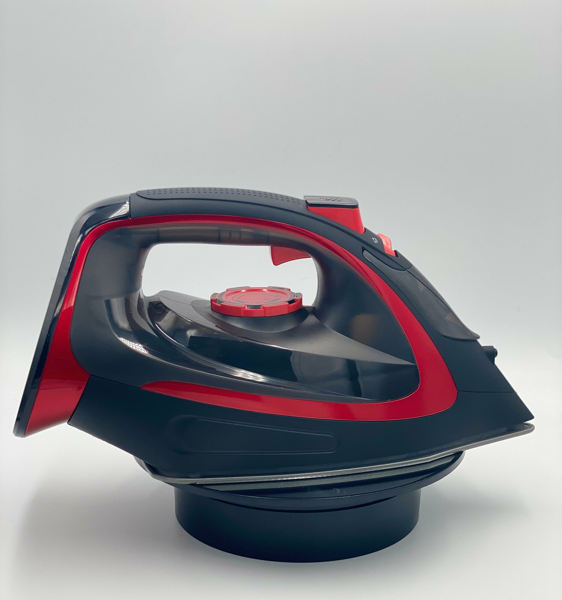 Мощный беспроводной утюг PROLISS с подсветкой 2400вт самоочищающийся черный красный керамическое покрытие