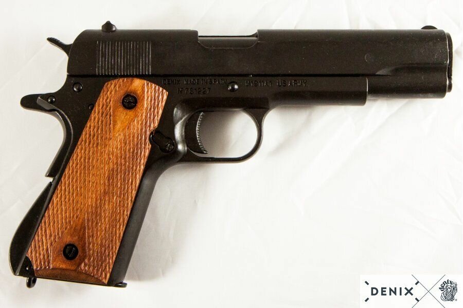 Декоративное сувенирное оружие - Пистолет автоматический М1911А1, США Кольт, 1911 г.