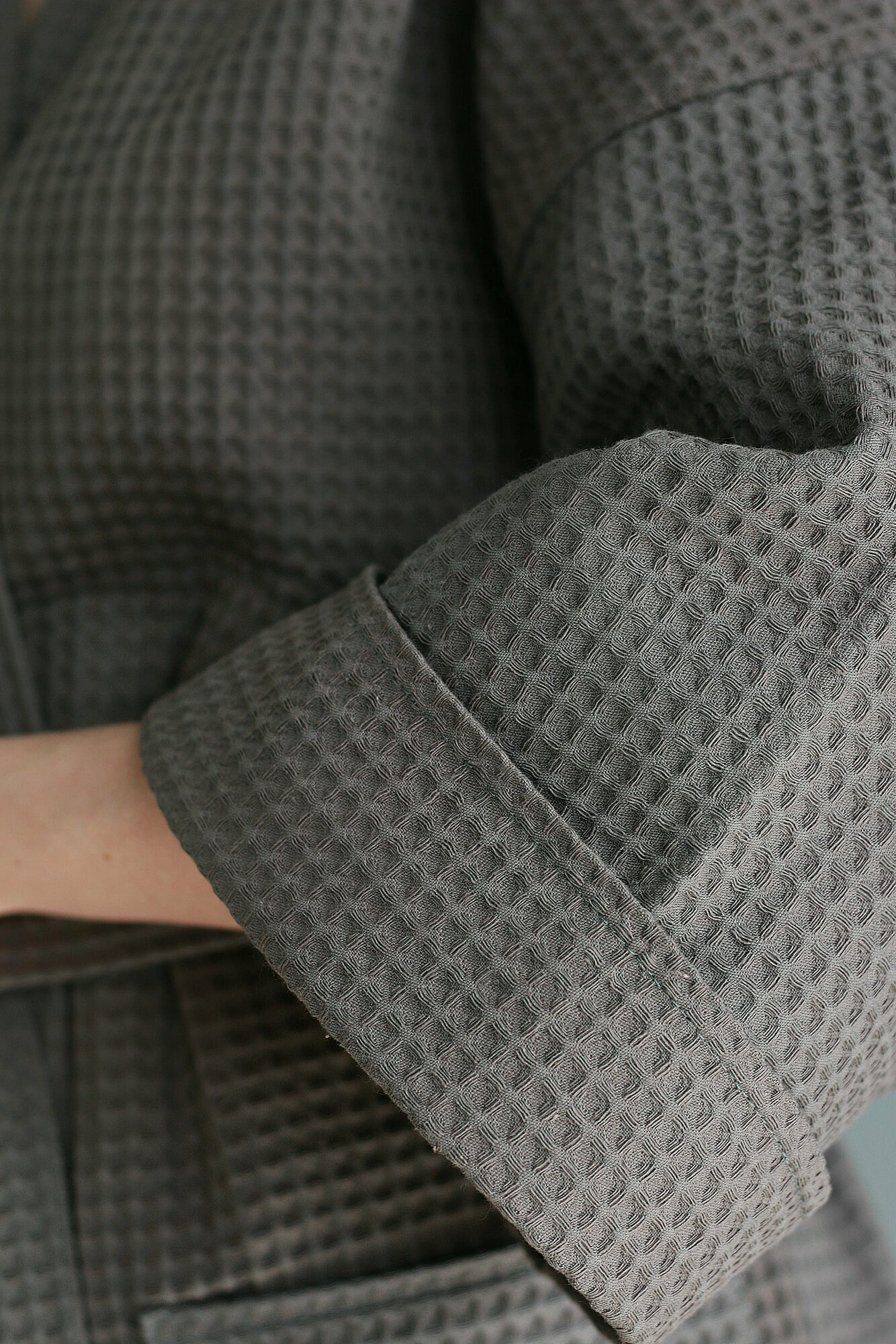 Халат ZUKI удлиненный, укороченный рукав, пояс, карманы, банный, размер M, серый - фотография № 2