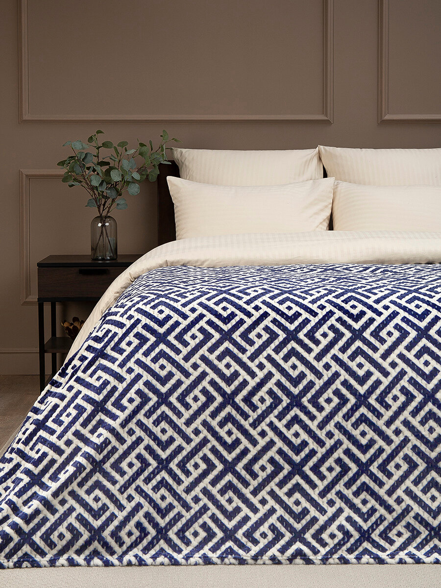 фото Плед TexRepublic Deco Lux 150х200 см, 1,5 спальный, велсофт, покрывало, теплый, мягкий, синий с принтом лабиринт