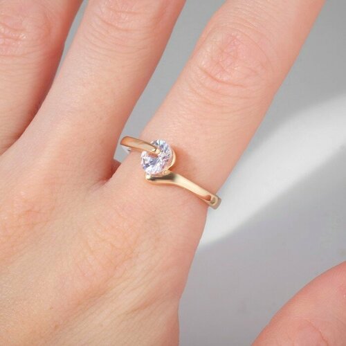 фото Кольцо, белый случай