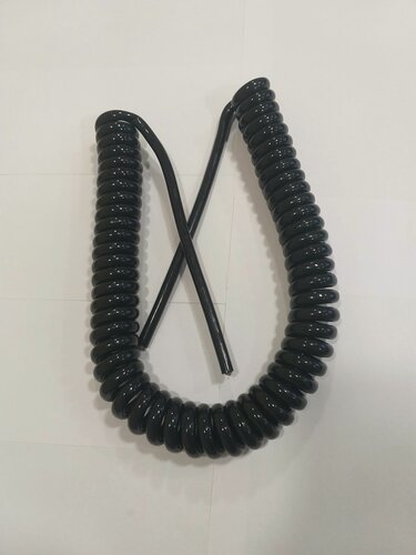 Изображение товара Спиральный кабель полиуретановый 4х1.5/2000-7500мм черный