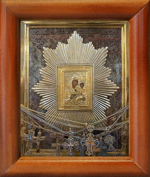 Ташлинская икона Божией Матери "Избавительница от бед", в деревянной рамке 8*9,5 см
