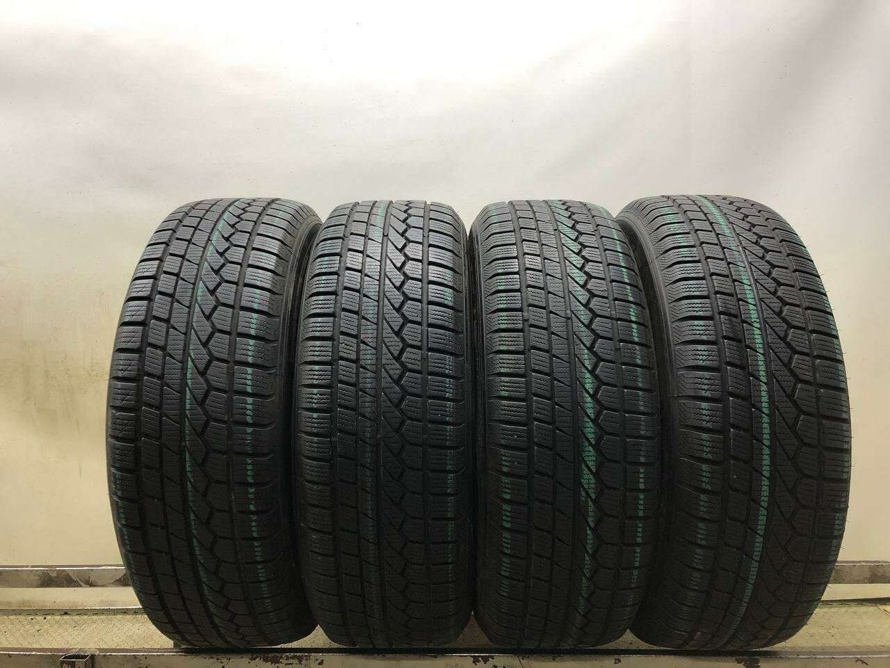 Toyo Open Country W/T 235/65 R17 БУ Шины Зимние