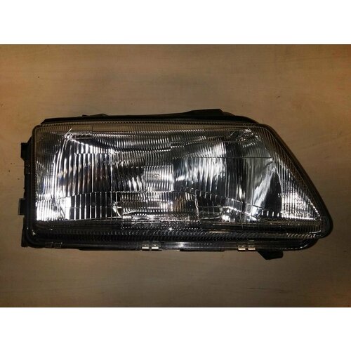 Фара передняя левая новая Ауди А4 Б5 205109082 7100₽