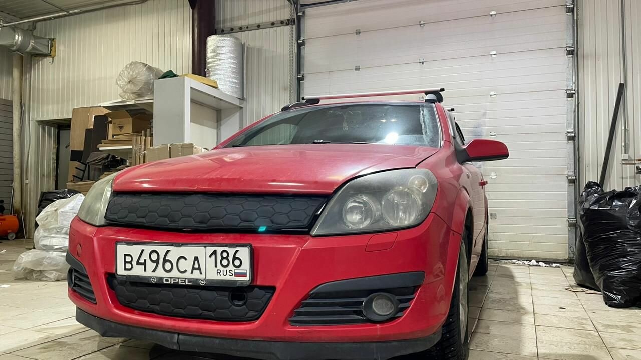 Утеплитель радиатора и бампера для Opel Astra 2006 -2014 H Рестайлинг Термодатчик