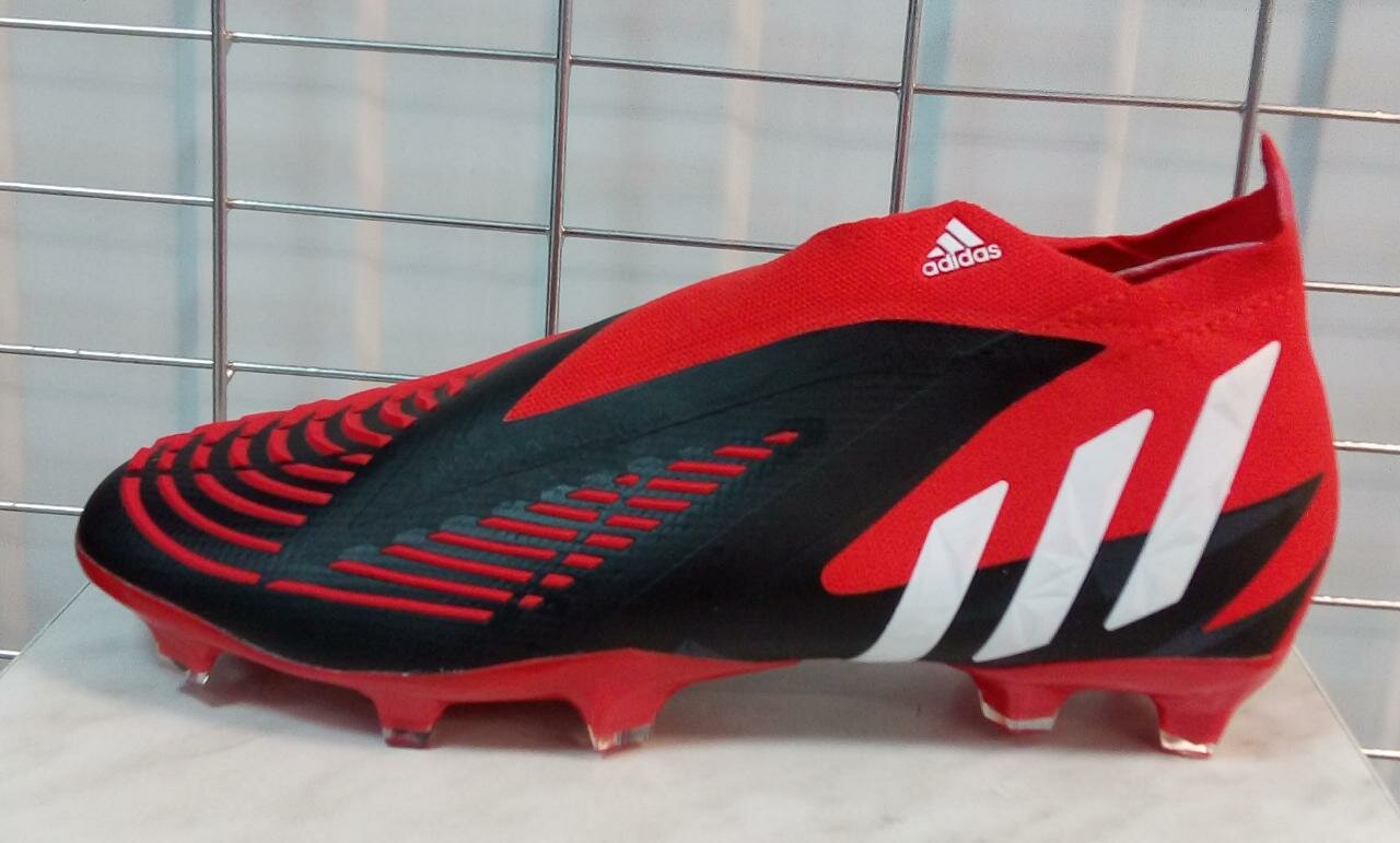 Для футбола ADIDAS PREDATOR размер 42 ( длина по стельке 26 см ) бутсы футбольные и регбийные Красные — фото 1
