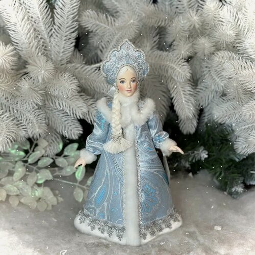 Изображение товара АртМороз Снегурочка в серебряной шубке 28 см, новогодняя игрушка под ёлку, авторская кукла ручной работы
