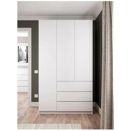 Шкаф для одежды 3-створчатый белый 17000₽