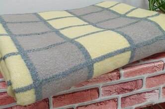 Одеяло полушерстяное (серо-коричнево-жёлтая клетка) 140х205