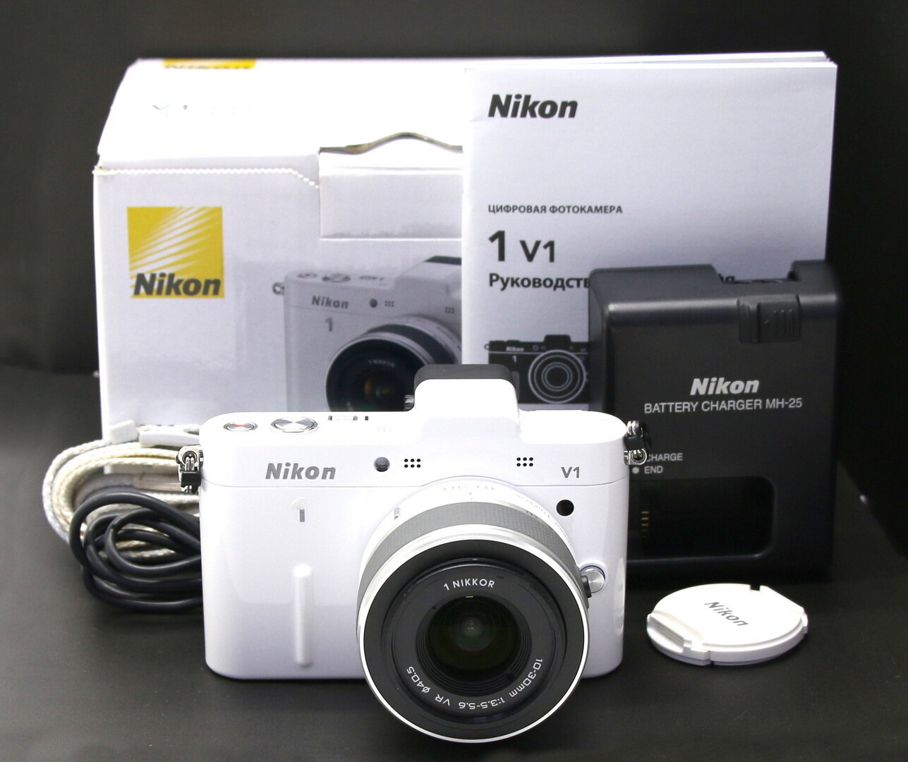 Nikon 1 V1 kit в упаковке (пробег 3580 кадров)