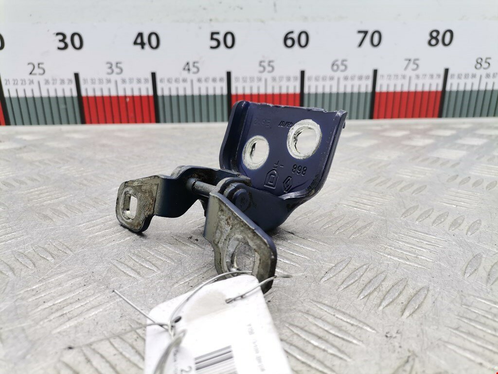 Петля двери задней правой Renault Logan 1 арт. 2105524