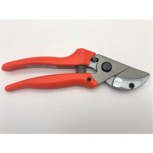 Компактный секатор с наковаленкой LOWE 15.104