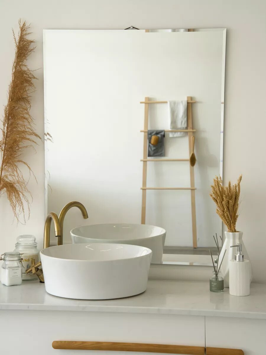 фото Зеркало настенное с фацетом прямоугольное