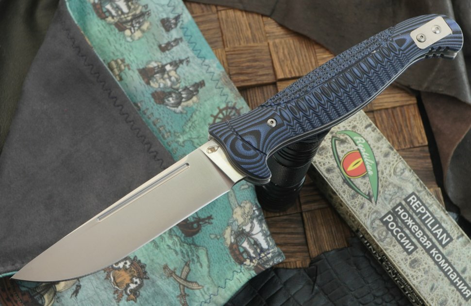 Нож REPTILIAN Фин-03 (D2, черно-синяя G10)