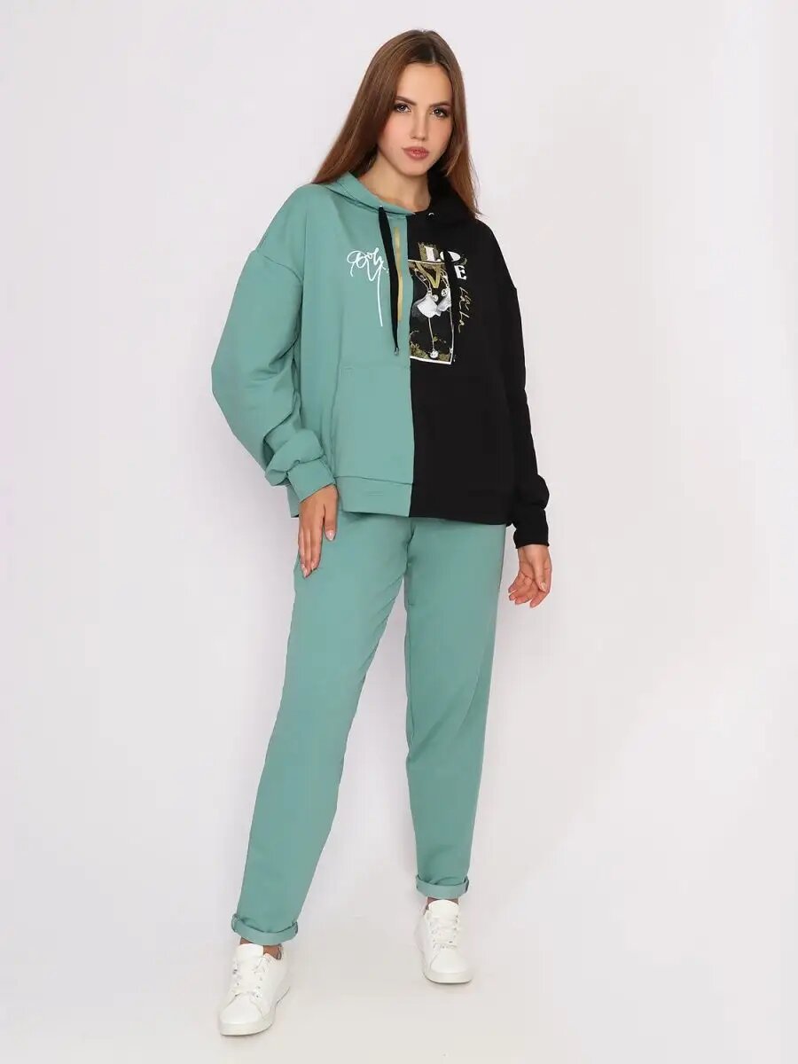 Костюм спортивный 2024