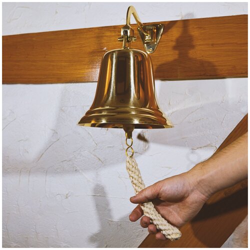 Корабельная полированная рында d 19,5 см. Крепление - кронштейн