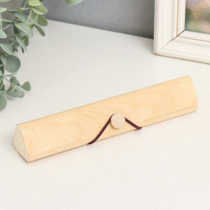 фото Шкатулка дерево под роспись треугольник "Тонкий лист" 19х3,4х3,4 см