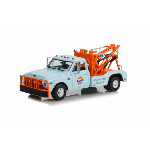 Chevrolet C-30 эвакуатор gulf oil 1969