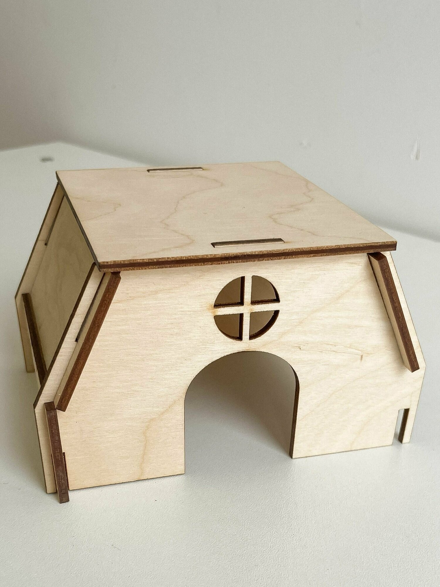 Домик деревянный для грызунов Bee Yeva ручной работы - фотография № 3