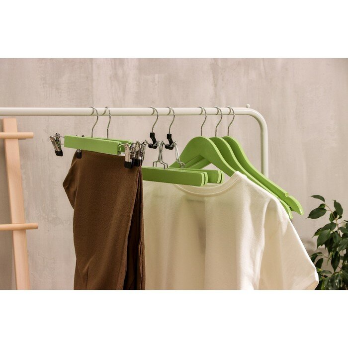 Вешалка-плечики деревянная для одежды "Тэри", 3 шт, 44,5х23х1,2 см, цвет зелёный - фотография № 20