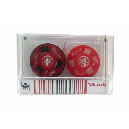 Аудиокассета с боббинками Маяк запечатанная новая красного цвета аудиокассета запечатанная mk90 25 type i normal position