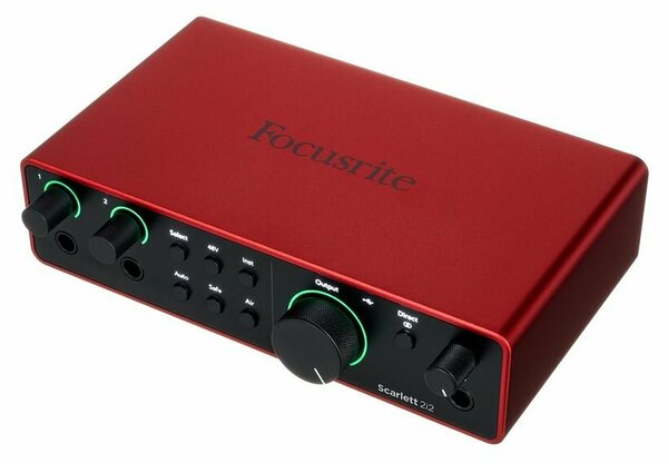 Внешняя звуковая карта Focusrite Scarlett 2i2 4th Gen 7FOMOSC0033