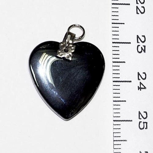 Кулон натуральный камень Гематит Сердце 0010160 с петлей и держателем 20х20х4 мм, цена за 1 шт.