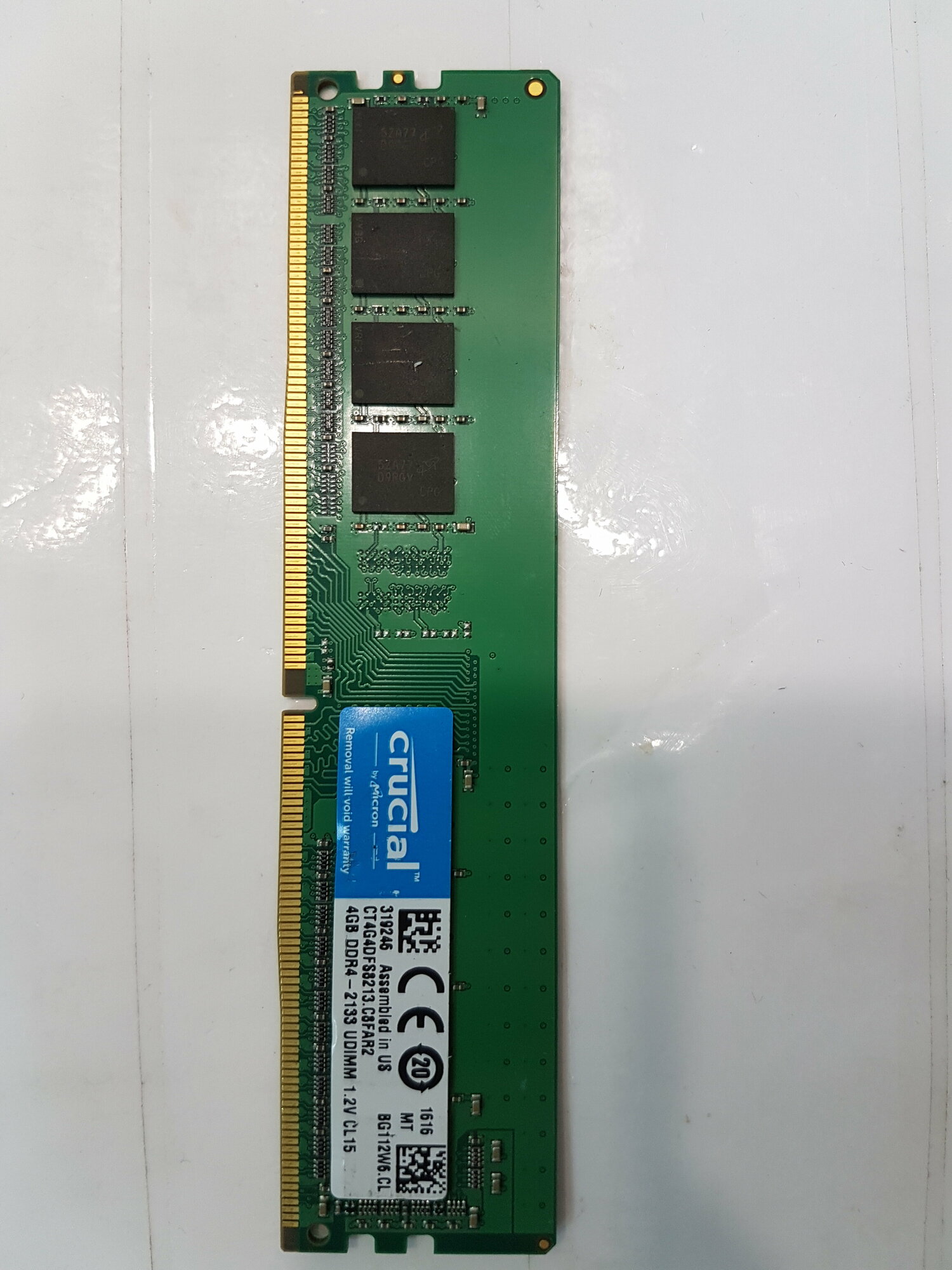 Модуль памяти DDR4 4GB Crucial PC4-17000 2133MHz