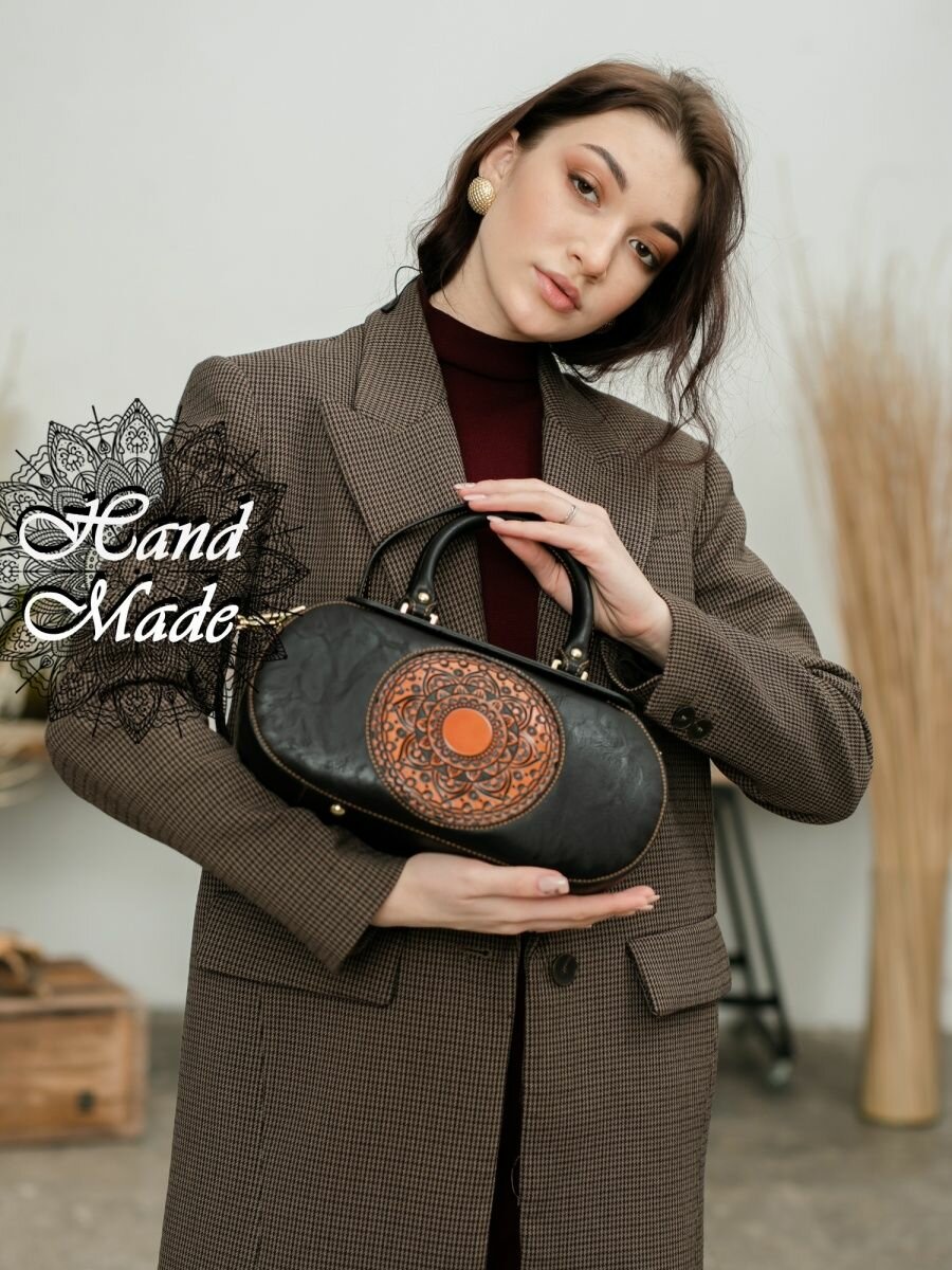 фото Сумка из кожи женская Багет винтажная