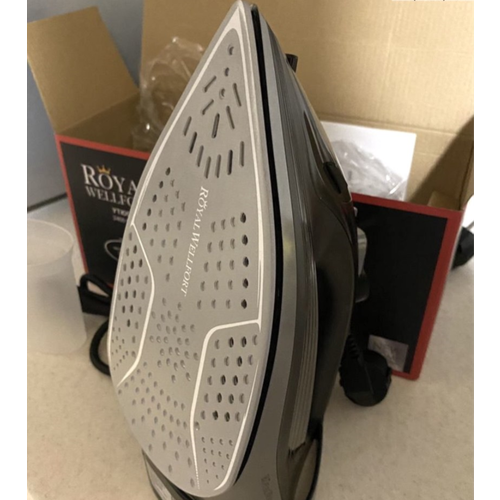 Утюг Royal Wellfort RSI-0124 2400W специальное покрытие 249900₽