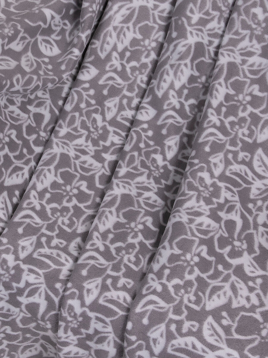 Плед флисовый 150х200 см, " Фиалки", серый - фотография № 8