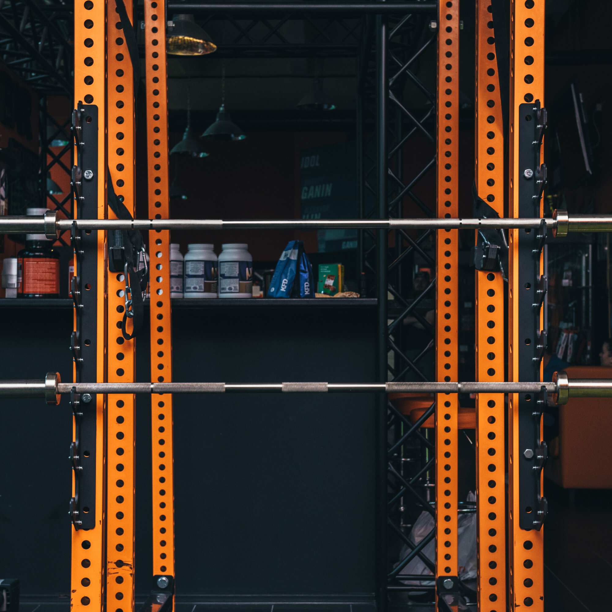 Система хранения грифов настенная RED Skill, 8 мест