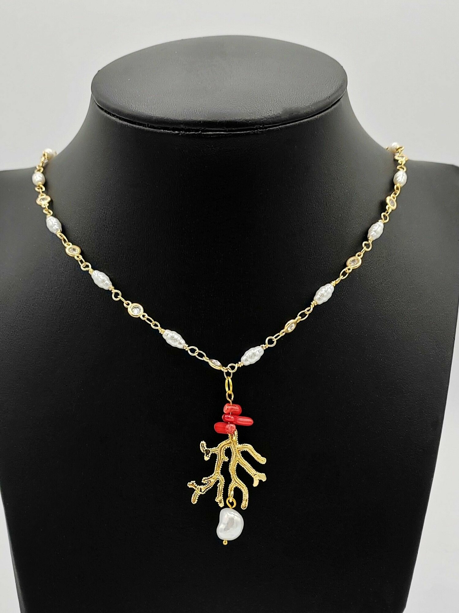 Колье Apsara, коралл, длина 48 см, белый, красный, золотой