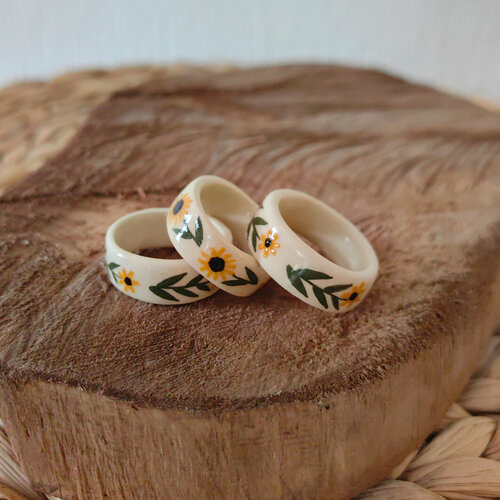 Кольцо, белый