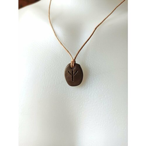 фото Кулон: амулет "защита" руна альгиз, глина, ручная работа