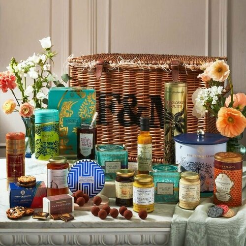 Кондитерский сюрприз-бокс корзина Fortnum and Masons The Burlington Hamper